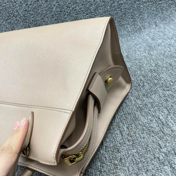 100% Authentic PRADA Esplanade Leather Satchel - Picture 4 of 15